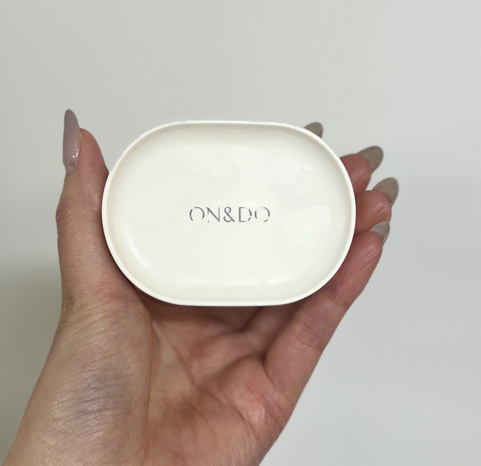 ポーチの中身み～せて