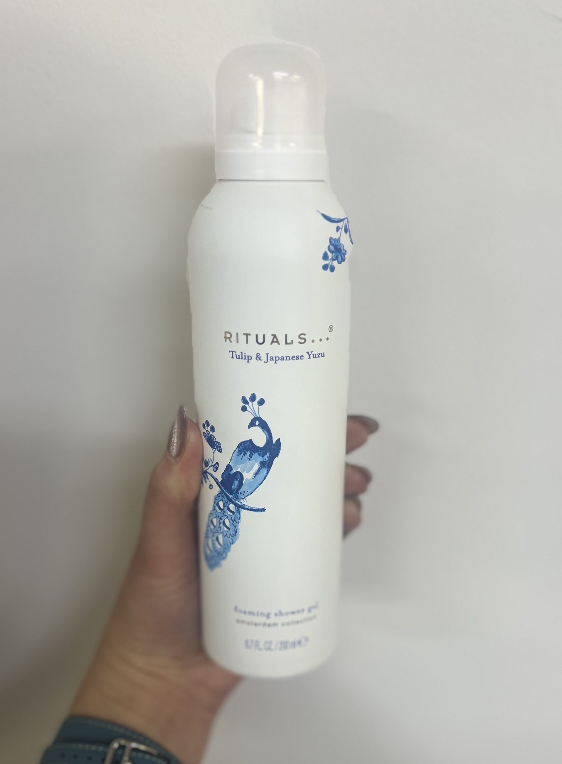 ポーチの中身み～せて